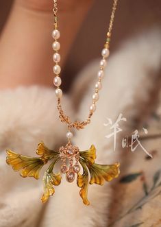 「 Chinoiserie」Ginkgo Necklace | Jewelry | Three Fleas Genshin Accessories, Chinese Accessories, Thigh Chain, Chinese Jewelry, Leaf Jewelry, Funky Jewelry, Fancy Jewelry, Creativity And Innovation, Brass Gold