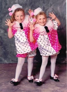 Clown Friends Funny Matching Outfits, Clown Photoshoot, Bestie Shoot, Funny Photoshoot, Awkward Poses