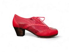 This listing is for one pair of Beautiful Brand New Professionals Flamenco shoes hand made in Spain , ARTEFYL , model Chapin  ,Red leather and Red shiny leather snake like   , made with double reinforced sole for better quality and sound, Short (C*uban*o) 4.5cm natural dark wooden (Nogal)  heel,regular width , sewn sole ,nails,toe box made harder, very comfortable and stylish . Please check measurements chart on the picture to see your size . These shoes run about the same size as your normal american size , if you are a US size 8 , most likely size EU 38 will fit you . Exchanges are accepted for unused shoes within 7 days of delivery ,shipping is not included ,sorry no refunds .  CHOOSE YOUR SIZE  Please feel free to contact me if you have any questions like special orders or Internationa Flamenco Shoes, Womens Costume, Costume Shoes, Costumes For Women, Red Leather, Bathing Beauties, Electronic Accessories, Women Shoes, Brand New