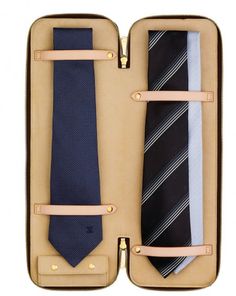 Luxury Ties, Sharp Dressed Man, Gentleman Style, Travel Case, Gifts For Men, Corporate Gifts, Leather Accessories, Leather Working, Travel Accessories