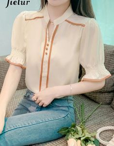 This is perfect for those who are looking for a clothing for a good price. It is fashionable, stylish, and it will look great on anyone who wears it. Do you wanahavit? Size(cm) Shoulder Bust Length Sleeve S 39 112 66 26 M 40 116 67 27 L 41 120 68 28 XL 42 124 69 29 *Tips: (1 cm=0.39 inch, 1 inch=2.54 cm) 1. Please strictly follow the size chart. Do not select the size directly according to your habits.2. The size information may have 1-3cm differences due to manual measurement. French Style Women, Chic Workwear, Blouses Casual, Princess Sleeves, Summer Elegant, Fashion Female, Women Blouse, Simple Chic, Style Women