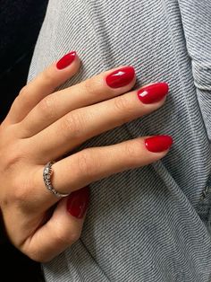 Clean Red Nails, University Nails Ideas, Red Short Nails Aesthetic, Classic Red Nails Short, Clean Short Nails Aesthetic, Red Oval Nails Short, Round Red Nails Short, Rounded Red Nails, Short Red Oval Nails