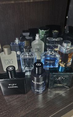 Cologne Collection, Best Perfume For Men, Parfum Chanel, Best Fragrance For Men, Best Fragrances, Money And Happiness, Best Perfume, Perfume Collection, Mens Fragrance