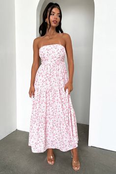 The perfect summer maxi! This gorg babe features stunning floral print, strapless cut, flowy fit, double lining and a shirred back for stretch. Style her with white sandals, little hoops and natural glowy makeup. FABRICATION: 65% Cotton / 35% polyester SIZING: Crystal's height is 162cm and wears a size AU6/US2 Send Off Outfit, Clueless Wardrobe, Grad Party Dresses, Midi Dress Layering, Minimal Dresses, Dress Minimal, Spring Formal, Banquet Dresses, Sporty Dress