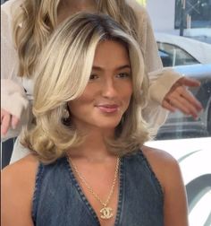 @c4ntfriendly Summer Blonde Hair Balayage, Medium Hair Tutorial, Hairstyle For Wedding Party, Different Types Of Braids, Short Medium Hair, Blonde Hair Balayage, Tutorial Hairstyles, Summer Blonde Hair, Blonde Hair Transformations