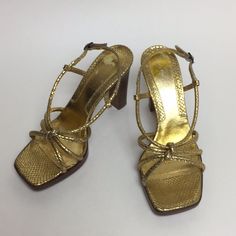 Nib Via Spiga Retro Gold Strappy Platform Slingback Heels, Size 6.5. Vintage Disco Style Gold Metallic Python Print Leather Heel Height 4” Made In Italy White Platform Shoes, Vintage Disco, Woven Leather Sandals, Disco Style, Strappy Platform Sandals, Black Platform Sandals, Black Chunky Heels, Woven Sandals, Slingback Heels