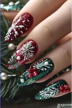 #PinterestInspo #PinItToWinIt #ViralPins #TrendingNow #PinterestLover #CreativePins #ExploreTheBest Classy Nail Art Ideas, Nail Art Noel, Festive Nail Art, Christmas Nails Easy, Cute Christmas Nails, Christmas Gel Nails, Christmas Nail Art Designs, Holiday Nail Art