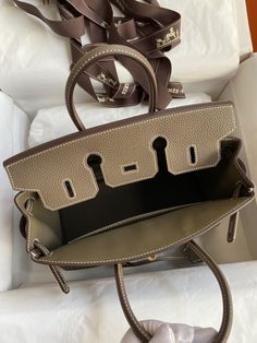 Birkin 25cm imported Togo leather elephant gray gold buckle Lv Purse, Lv Shoes, Togo Leather, Lv Handbags, Lv Belt, Lv Wallet, Basket Bag, Brown Silver, Hermes Birkin