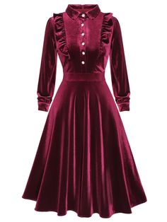 Indulge in velvet dreams with Retro Stage's 1950s Long Sleeve Velvet Swing Dress. Experience vintage glamour with a touch of luxurious velvet. School Winter Formal Dresses, Retro Stage, Snowflake Dress, Vestidos Retro, Vintage Jumpsuit, Winter Formal Dresses, Winter Formal, Vestidos Vintage, 1950s Dress