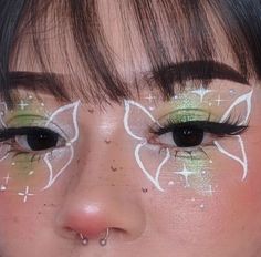 Earth Fairy Makeup Looks, Cool Make Up Looks Creative, Colorful Graphic Liner, Butterfly Makeup, Inspiration Tattoos, Makijaż Smokey Eye