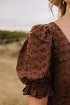 Say hello to your new favorite women's dress! The Rachel is a lovely brown maxi-length dress featuring a classic ivy silhouette, flattering square neckline and short puff sleeves. Perfectly paired with your favorite boots. Enjoy the magic of fall and beyond in this stunning outfit.