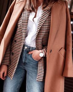 Minimalistic Chic, Outerwear Trends, Capsule Wardrobe Work, Basic Wardrobe, Lit Outfits, Simple Fall Outfits, Fall Outfit Ideas