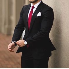 Black Suit Red Tie, Suit With Red Tie, Men's Tuxedo Wedding, Wedding Suits Men Black, Mens Dress Outfits, A Man In A Suit, Man In A Suit, Black Suit Men, Formal Men Outfit