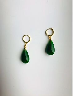 Snake Jewelry, Snake Earrings, Jade Earrings, Jewelry Lookbook, Green Jade, Jewelry Inspo, Earrings Vintage, Ear Jewelry, Pretty Jewellery