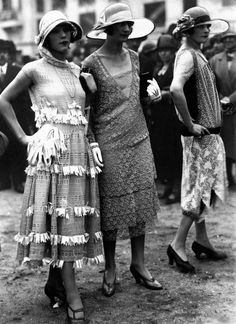 1920 Style, 1920s Women, 1920 Fashion, Josephine Baker, Valentino Couture, Look Retro, 20s Fashion