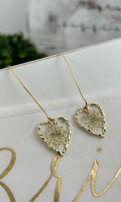 Birth Flower Drop Earrings For Wedding, Dainty Wedding Earrings With Birth Flower Detail, Elegant Pressed Flowers Earrings For Wedding, Gold Flower Earrings For Mother's Day Party, Gold Birth Flower Earrings For Wedding, Delicate Gold Heart Earrings For Wedding, Gold Flower Earrings With Birth Flower For Wedding, Gold Flower Earrings For Wedding With Birth Flower, Dainty Pressed Flower Earrings For Wedding