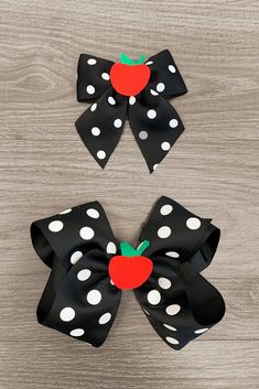 Polka Dot Apple Bows - Sparkle in Pink Easy Hair Bows, Character Hair Bows, Homemade Bows, Sparkle In Pink, Dot Day, Bow Accessories, Diy Hair Bows, Everyday Hairstyles, Dressy Outfits