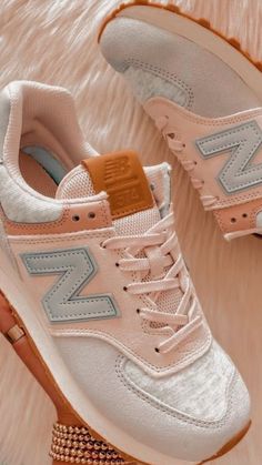 Cute Trendy Tennis Shoes, New Balances Preppy, Cute New Balance Shoes Women, Cute New Balance Shoes 574, Shoes Aesthetic New Balance, Comfy Cute Shoes, Cute Shoes 2023, Easy Summer Lunch Recipes, New Balance Shoes Womens