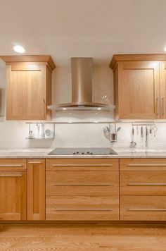 Kitchen oak cabinets makeover paint colors-diy oak kitchen cabinets makeover Natural Wood Kitchen Cabinets, Light Wood Kitchens, Natural Wood Kitchen, Maple Kitchen Cabinets, Kitchen Redesign, New Kitchen Cabinets, Over The Sink, Wood Kitchen Cabinets, Oak Kitchen