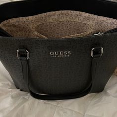 Guess Purse Never Used Guess Hand Bag Black, Guess Monique Tote Bag, Bags Guess, Pink Coach Purses, Guess Shoulder Bag, University Bag, Guess Purse, Guess Bag, Beige Handbags