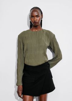 Long-sleeve top featuring a crinkled finish and padded shoulders.• Round neckline• Buttoned keyhole closure at the neck• Length of top:64cm / 25.2" (Size S) Crinkle Top, Waistcoat Dress, Knit Outerwear, Linen Sweater, Blazer And Shorts, Tshirt Skirt, Swimsuit Fashion, Fashion Story, Shirt Skirt