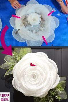 two pictures showing how to make a flower out of mesh and fabric, with instructions