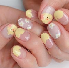 Aesthetic Nail Designs For Short Nails, Yellow Short Square Nails, Pastel Short Nails, Chick Nail Art, Yellow Short Nails, Halloweenský Makeup, Nails Pastel, Kutek Disney, Korean Nail Art