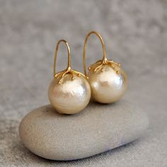 Statement Large Gold Pearl Earrings. Very Large Earrings With Cotton Pearls. Pearl Dangle Earrings. Artisan Accessory for Woman. Nice Gift - Etsy Qatar Pearl Dangle Earrings, Gold Pearl Earrings, Pearl Earrings Dangle, Large Earrings, Gold Pearl, Qatar, Diy Gifts, Denmark, Dangle Drop Earrings