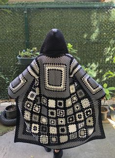 Granny Square Cardigan, Handmade, Hooded Cardigan, Vintage Style Cardigan, Afghan Cardigan, Crochet Cardigan, Hippie Jacket, Boho Sweater IMPORTANT INFORMATION FOR CARDIGAN SIZE SELECTION  ⭐Please examine the 3rd picture of the cardigan, I published the colors and motif pieces I used, I prepared it using black, white, 2-tone gray Please measure your hip and chest measurements with a tape measure. You should buy these measurements from the size chart in the 3rd picture. If you want looseness in the cardigan, you should prefer a large size.. The size charts of countries and textile brands may differ.. What is important is your own body measurements measured with a tape measure 🙏 This is very important for a perfect fit 🥰 Cardigans are knitted from Grandmother Square Motifs. As the size inc Granny Square Cardigan, Cardigan Handmade, Hippie Jacket, Square Cardigan, Boho Pullover, Cardigan Crochet, Cardigan Vintage, Boho Sweater, Fitted Cardigan