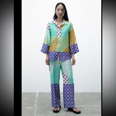 High Rise Pants With Back Elastic Waistband Front Pockets . Cropped Straight Leg. Blue Patchwork Sets For Spring, Blue Patchwork Pants For Summer, Zara Multicolor Workwear Bottoms, Zara Blue Summer Sets, Set Women Outfit, Elastic Waist Trousers, Outfit Zara, Outfit 2023, Zara Collection