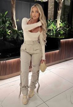 Outfit Ideas Stylish, Outfits Night Out, Boujee Outfits, Curly Hair Extensions, Beauty Guide, Classy Casual Outfits, Perfect Curls