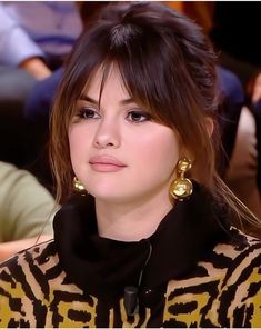 Selena Gomez Fringe, Selena Gomez Haircut, Selena Gomez Short Hair, Short Dark Hair, Square Face Hairstyles, Affiliate Products, Bangs With Medium Hair