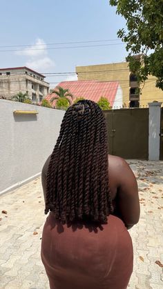 Afrotwists Hairstyles, Kinking Braids Hair Styles, Wool Twist Braids Hairstyles, Long Invisible Locs, Invisible Locs Twist, Twisting Braids, Afro Twist Hairstyles, Invisible Locs Hairstyle