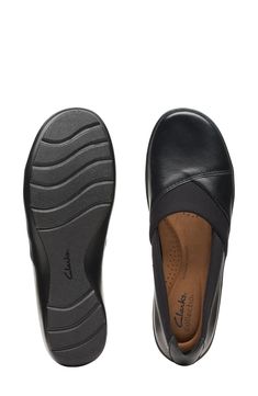 Plush cushioning and arch support enhance your stride in an everyday flat topped with smooth and shiny leather. 1 3/4" heel Cushioned footbed with arch support Leather upper/textile lining/synthetic sole Imported Everyday Flats, Flats Top, Arch Support, Womens Flats, Nordstrom Rack, Leather Upper, Arch, Black Leather, Size 7