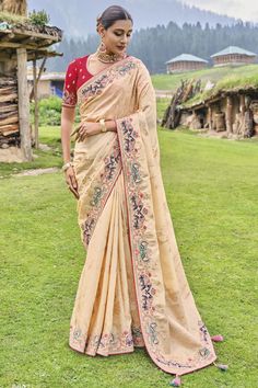 Vaishnavi Andhale Border Work Soothing Wedding Wear Dola Silk Saree In Plus Size Lehenga, Thread Weaving, Dola Silk Saree, Purple Saree, Simple Sarees, Ghagra Choli, Designer Sarees Online, Casual Saree, Embroidery Saree