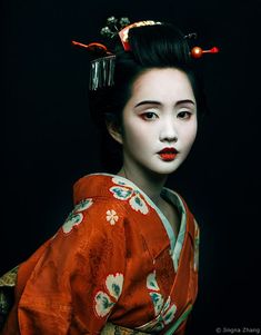 Faces Female, Geisha Makeup, Pre Raphaelite Paintings, Chinese Woman, Korea News, Geisha Tattoo, Female Faces, Geisha Art, Beautiful Human