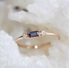 Rectangle Stone Ring Design, Gold Chevron Ring, Ring Rectangle, Ring Baguette, Ring Three Stone, Alexandrite Stone, Alexandrite Engagement Ring, Baguette Ring, Alexandrite Ring