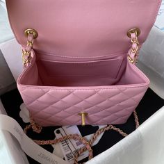 Rep 1:1 Size: 18 x 19.5 x 9.5 cm / 7.2 x 7.8 x 3.8 inchesThe items will come with branded boxes and dust bags. Favorite Mm, Small Messenger Bag, Bag Boys, Large Handbags, Small Shoulder Bag, Accessories Store, Lv Bag, Medium Bags, Flap Bag