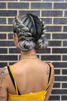 Hairstyles Weave, Dutch Braid Hairstyles, Mohawk Braid, Fest Outfits, Penteado Cabelo Curto, Festival Hair, Hairstyles Curly, Braided Updo, Teen Hairstyles