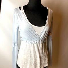 Free People Movement Crop Top Ocean Breeze S Light Blue Stretch Blouse For Spring, Light Blue Summer Tops For Layering, Light Blue Tops For Summer Layering, Chic Light Blue Tops For Layering, Blue V-neck Blouse For Layering, Girls Corset, Cutout Blouse, Free People Tank Top, Blue Floral Top