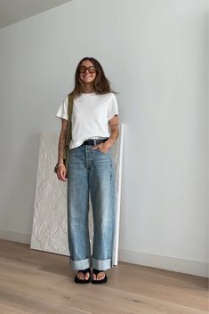 Shop Citizens of Humanity Ayla Baggy … and other curated products on LTK, the easiest way to shop everything from your favorite creators. Relaxed Effortless Style, Cooler Spring Outfits, Baggy Minimalist Outfit, Hailey Aesthetic, Turkey Shopping, Outfit Look, Citizens Of Humanity