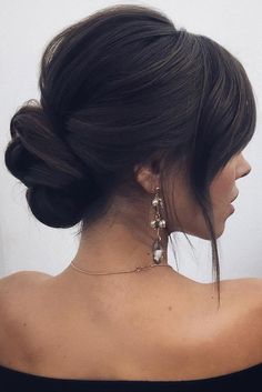 #lowbunhairstyles Bridesmaid Hair Updo, Wedding Hairstyles Updo, Wedding Forward, Wedding Updo