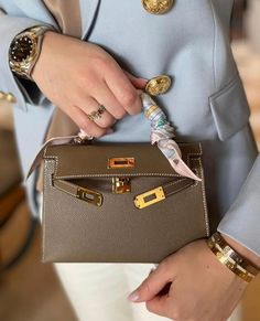 Hermes No.1 Fan Page (@hermes.addict) posted on Instagram: “😍 @bagsionista” • Jun 19, 2022 at 10:58am UTC Tiny Bags, Black Range, Womens Bag, Girly Bags, Grey And Beige, Cool Tones, At The Top, Hermes Bag