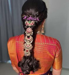 Telugu Bride Hairstyles Bridal Braids, Shobita Dhulipala, Deepshikha Creations, Floral Hairstyle, Gold Jada, Bride Sarees, Messy Braided Hairstyles, Simple Bridal Hairstyle, Hair Chart