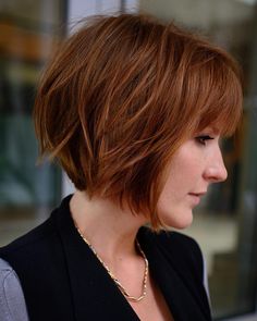 Bob Lung, Short Layered Bob Haircuts, Long Bobs, Layered Bob Haircuts, Stacked Bob Haircut, Bob Hairstyles With Bangs, Modern Haircuts, Bob Haircut With Bangs, Layered Bob Hairstyles