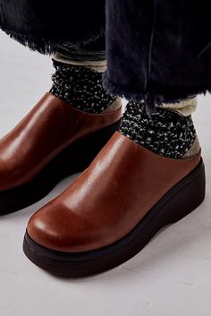 Clog Mules, Clogs Outfit, Nashville Style, Platform Mules, Platform Clogs, Platform Loafers, Platform Wedge, Boho Clothing, Slip Ons