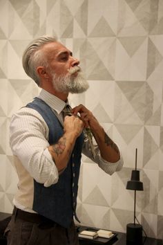 Germany Shirt, Men Over 50, Hipster Man, Corte De Cabelo Masculino, Silver Fox, Hair And Beard Styles, Beard Styles