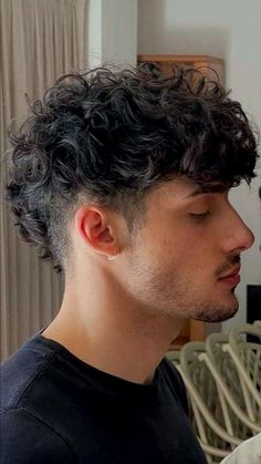 Fade Haircut Curly Hair, Long Curly Hair Men, Taper Fade Curly Hair, Men's Curly Hairstyles, Male Haircuts Curly, Haircut Selfie, Photo Hijab, Curly Hair Fade, Mens Haircuts Short Hair