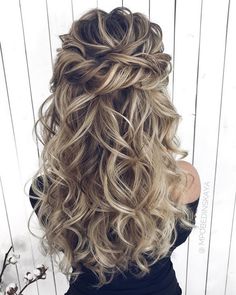 Grad Hair, Elegant Wedding Hair, Bridal Hair Clip, Wedding Hair Inspiration, Wedding Hair Down, Post Surgery, Wedding Hairstyle, Wedding Hairstyles For Long Hair, Hair Vine