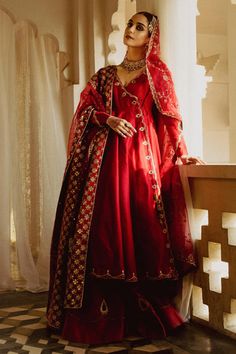 Pakistani Wedding Dress in Pishwas Dupatta and Lehenga Style in premium quality fabric is adorned with beautiful Embroideries and Goldwork. Fast shipping. Bollywood Sherwani With Intricate Embroidery In Georgette, Reception Sherwani With Intricate Embroidery, Bollywood Style Semi-stitched Georgette Sherwani, Festival Chinon Sherwani With Dupatta, Wedding Sherwani With Dupatta In Chinon, Wedding Sherwani With Intricate Embroidery In Chinon, Festival Sherwani With Dupatta In Chinon, Festive Anarkali Style Sherwani In Chinon, Wedding Sherwani With Dupatta In Georgette